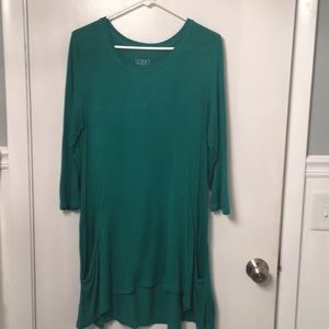 Lori Goldstein teal tunic with pockets